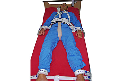 Dispositivos para imobilizar e manter os pacientes na cama